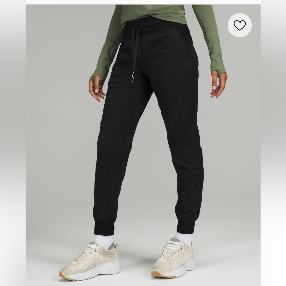 Lululemon Women’s Dancer Jogger in Black